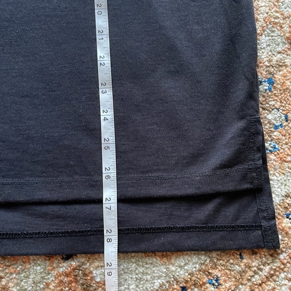 Women’s Black Nike Sportswear Loose Boyfriend Style Black Sleeveless Pocket Tank - Picture 9 of 16